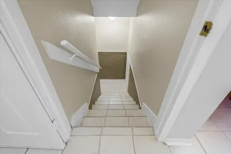 18 Antilles Lane Nassau Bay TX 77058