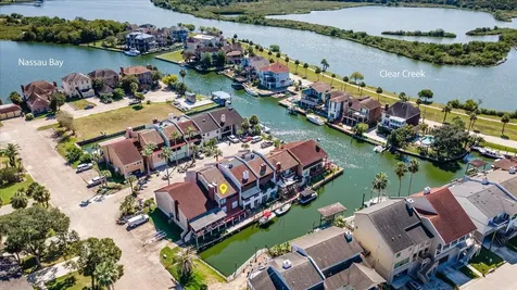 18 Antilles Lane Nassau Bay TX 77058