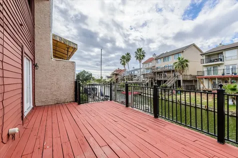 18 Antilles Lane Nassau Bay TX 77058