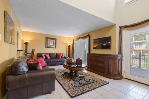 18 Antilles Lane Nassau Bay TX 77058