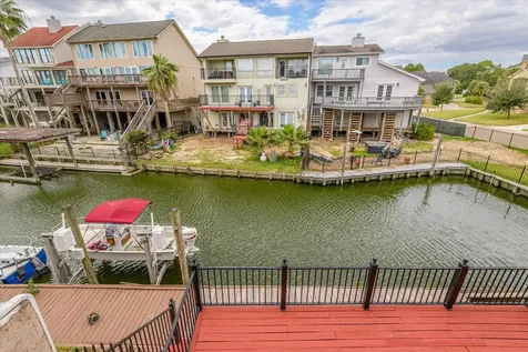18 Antilles Lane Nassau Bay TX 77058