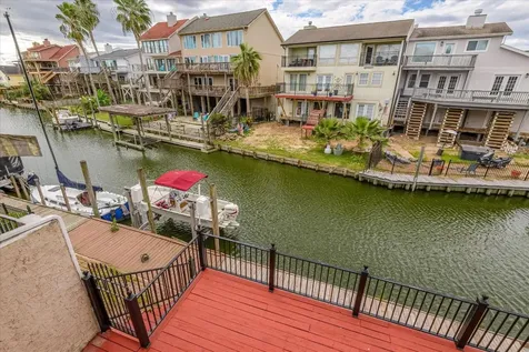 18 Antilles Lane Nassau Bay TX 77058
