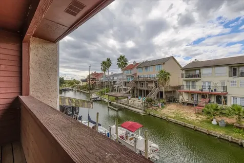18 Antilles Lane Nassau Bay TX 77058