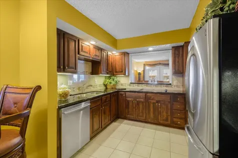 18 Antilles Lane Nassau Bay TX 77058