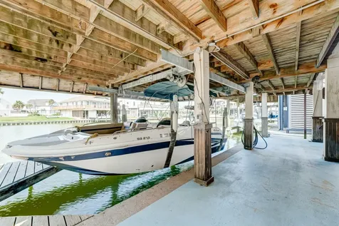 1822 Port O'call Street Tiki Island TX 77554