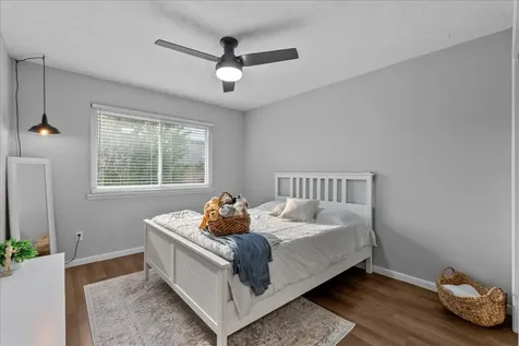 311 Welford Lane Highlands TX 77562