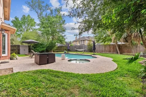 311 Welford Lane Highlands TX 77562