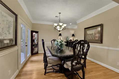 2814 S Cotswold Manor Drive Kingwood TX 77339