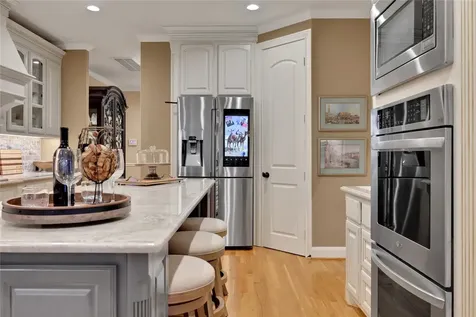2814 S Cotswold Manor Drive Kingwood TX 77339