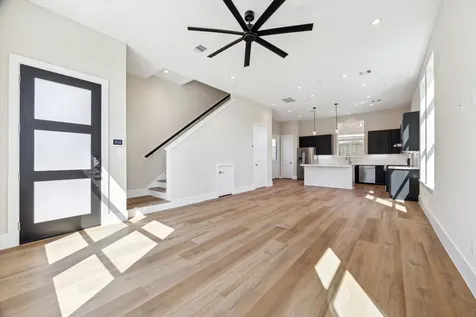 5613 Leonard Street Houston TX 77023