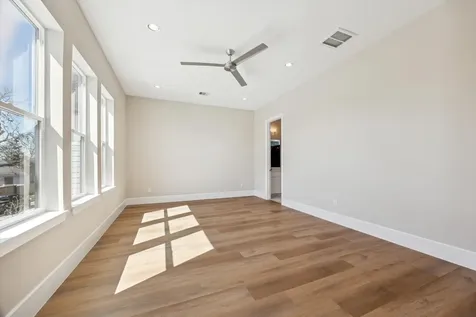 5613 Leonard Street Houston TX 77023