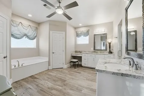 438 Amanda Circle Tiki Island TX 77554