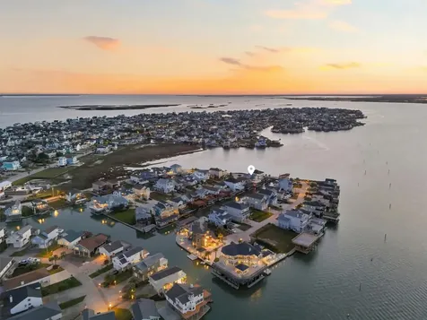438 Amanda Circle Tiki Island TX 77554