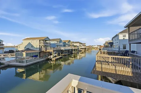 438 Amanda Circle Tiki Island TX 77554