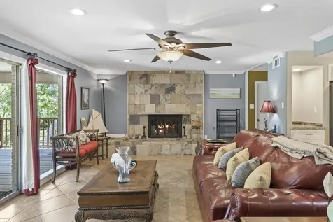 707 Scenic Drive Baytown TX 77521