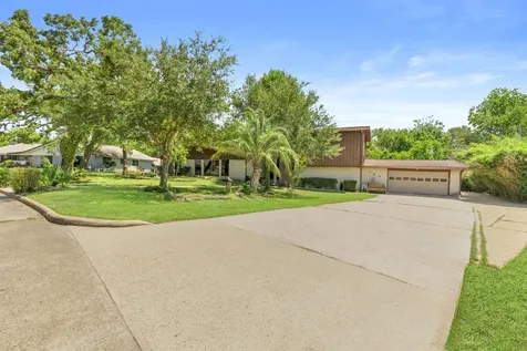 707 Scenic Drive Baytown TX 77521
