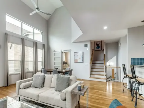 5219 Kiam Street F Houston TX 77007