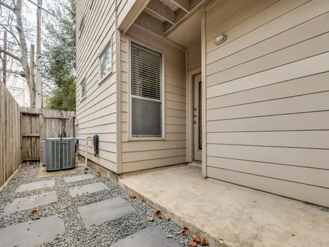 5219 Kiam Street F Houston TX 77007