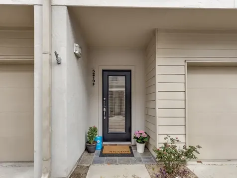 5219 Kiam Street F Houston TX 77007