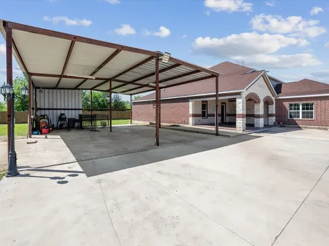 886 Zilss Road La Grange TX 78945