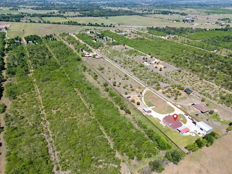 886 Zilss Road La Grange TX 78945