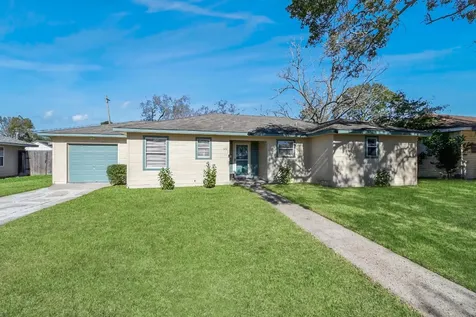 102 Live Oak Street Baytown TX 77520