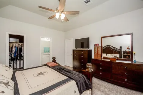 805 Willow Avenue Cleveland TX 77327