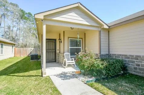 805 Willow Avenue Cleveland TX 77327