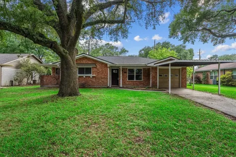 703 Barbara Street Tomball TX 77375