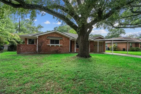 703 Barbara Street Tomball TX 77375