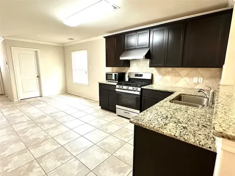 1934 Acorn Glen Trail Fresno TX 77545