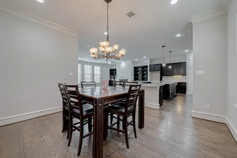 5226 Kiam Street 1002 Houston TX 77007