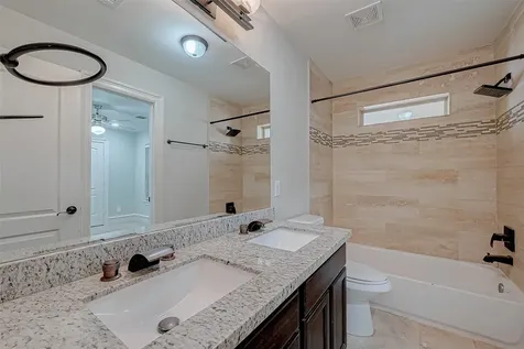 5226 Kiam Street 1002 Houston TX 77007