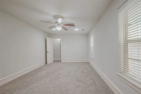5226 Kiam Street 1002 Houston TX 77007