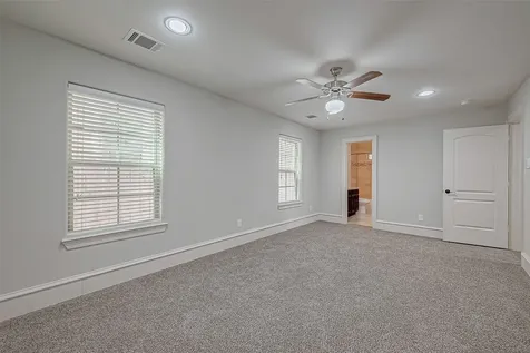 5226 Kiam Street 1002 Houston TX 77007