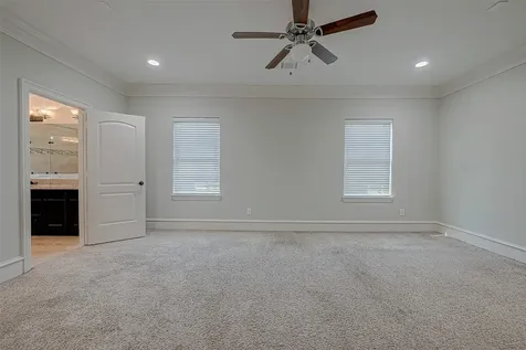 5226 Kiam Street 1002 Houston TX 77007