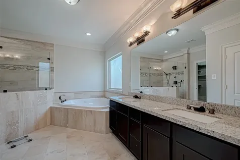 5226 Kiam Street 1002 Houston TX 77007