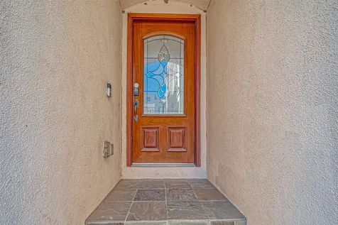 5226 Kiam Street 1002 Houston TX 77007