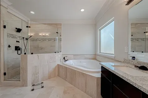 5226 Kiam Street 1002 Houston TX 77007