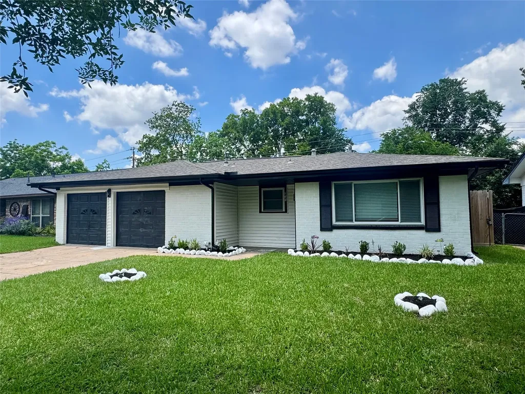 535 Elton Street Houston TX 77034