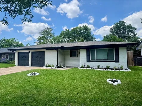 535 Elton Street Houston TX 77034