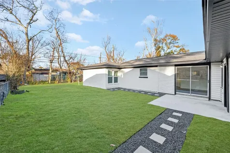 535 Elton Street Houston TX 77034
