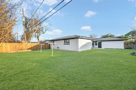 535 Elton Street Houston TX 77034