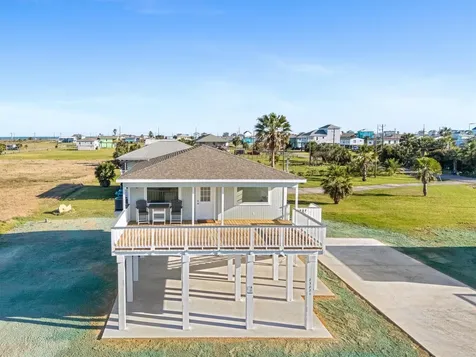 3903 2nd Street Galveston TX 77554