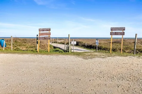 3903 2nd Street Galveston TX 77554