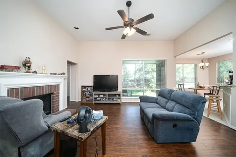 11 Painted Canyon Place The Woodlands TX 77381