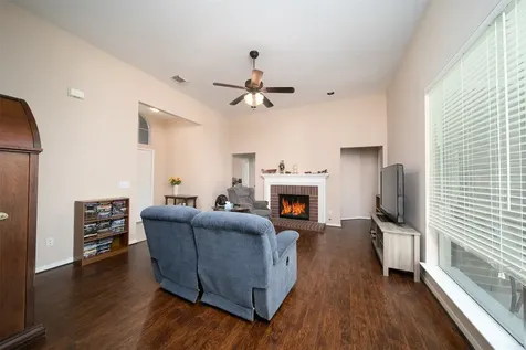 11 Painted Canyon Place The Woodlands TX 77381