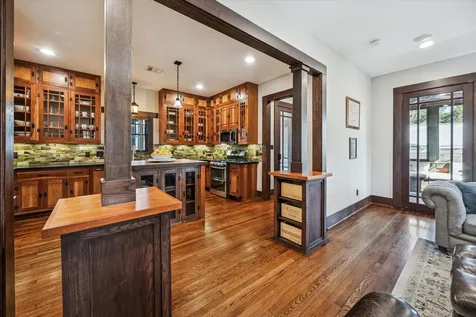 512 Archer Street Houston TX 77009