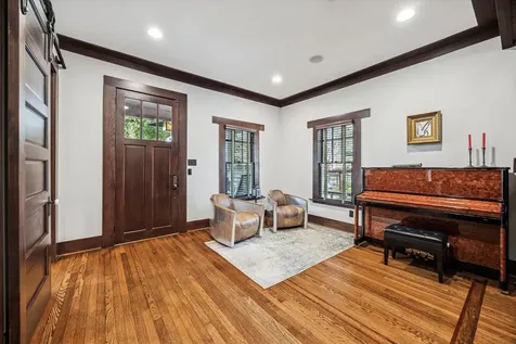 512 Archer Street Houston TX 77009