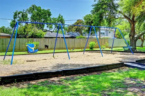 921 Marine Drive 110 Galveston TX 77550